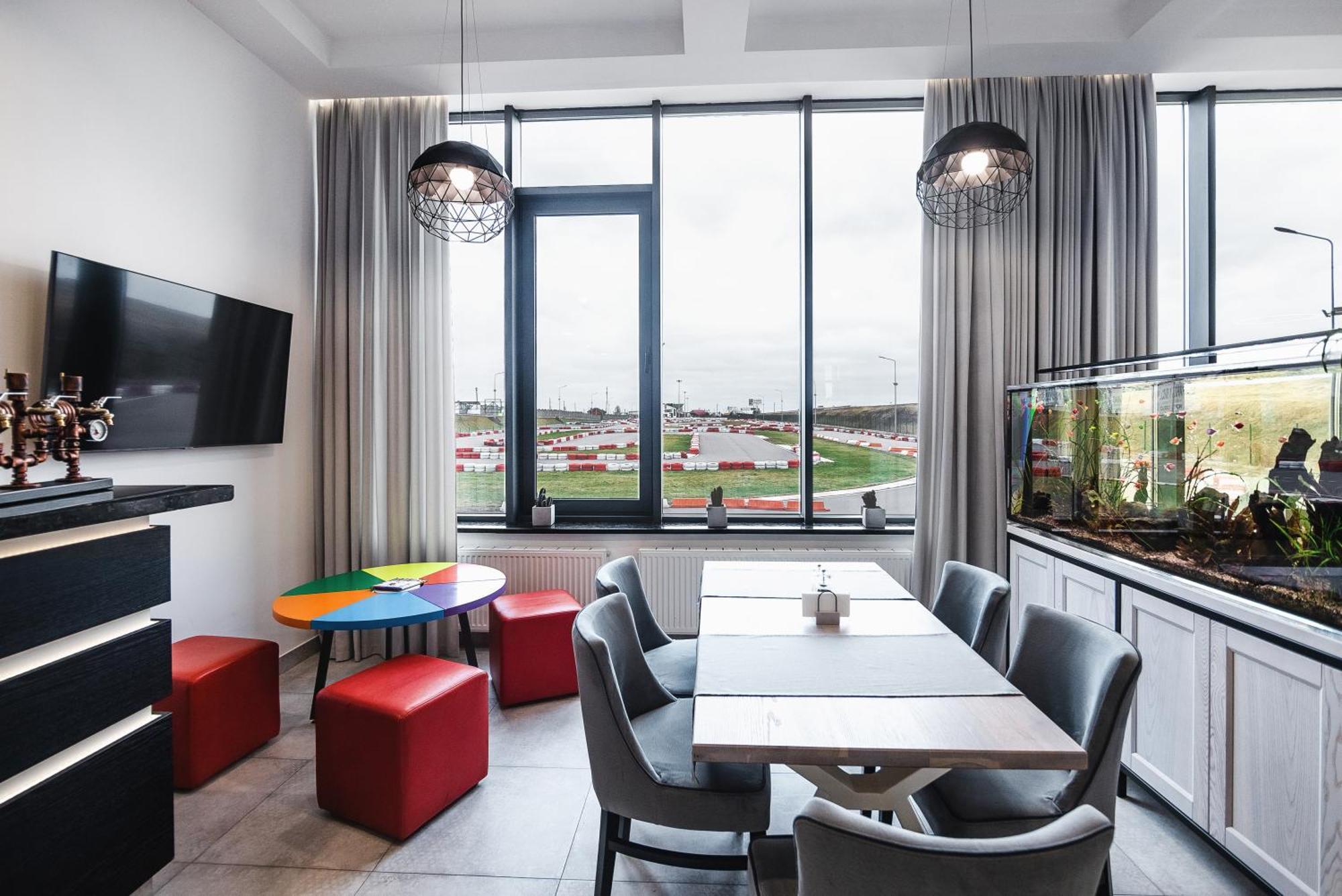 Otto Hotel-Restaurant Рівне Екстер'єр фото