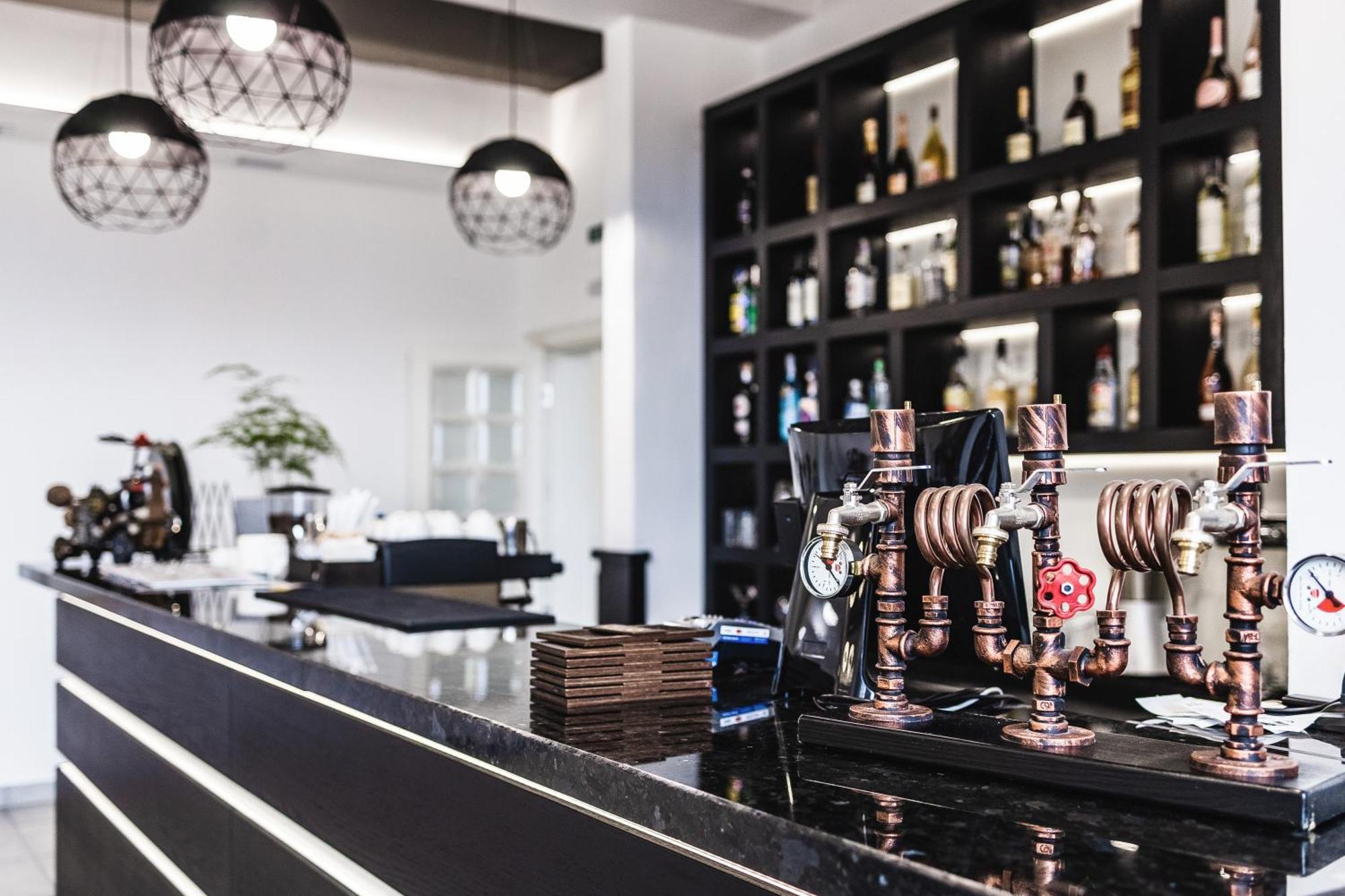 Otto Hotel-Restaurant Рівне Екстер'єр фото