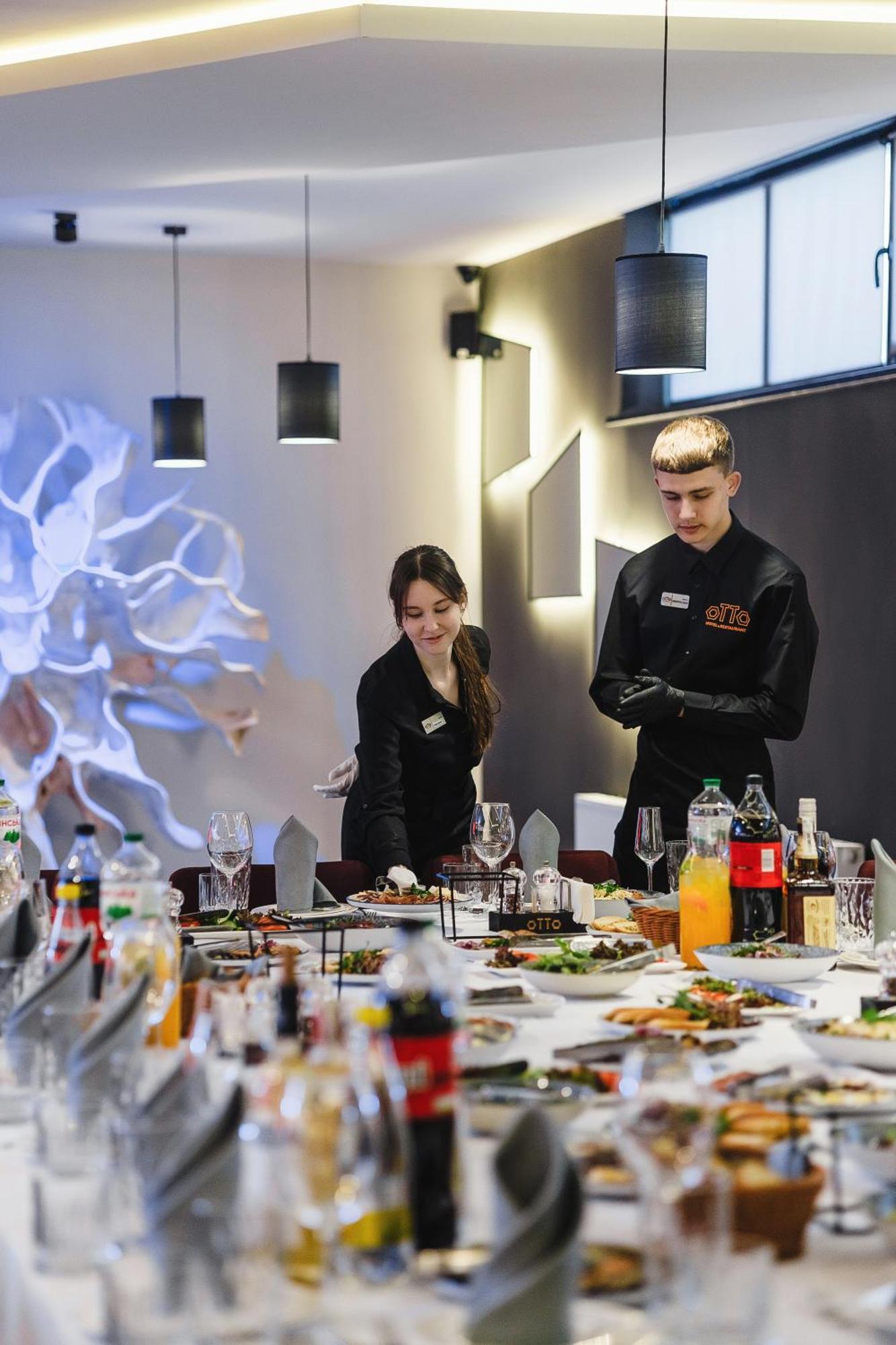Otto Hotel-Restaurant Рівне Екстер'єр фото